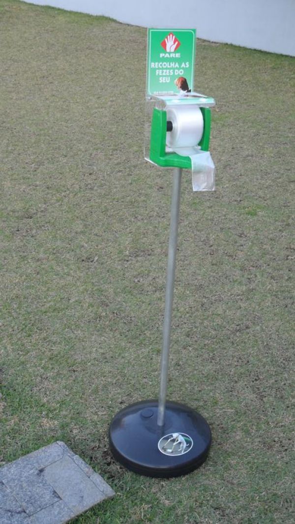 Dispenser para recolhimento de fezes de cachorro 
