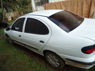 RENAULT MEGANE SEDAN COMPLETÃO DE TUDO