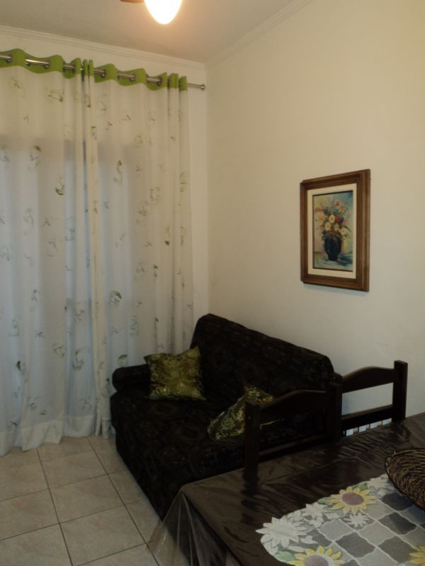 Temporada - Apto frente ao mar c/ 2 sacadas - Praia Grande 