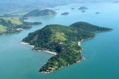 Lindo sobrado na ilha do Araújo em Paraty