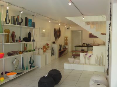 ITAIM BIBI/CLEAN-LIVING - NOBRE - PONTO COMERCIAL – 180 M2. – 2 PISOS – 3 VAGAS. 