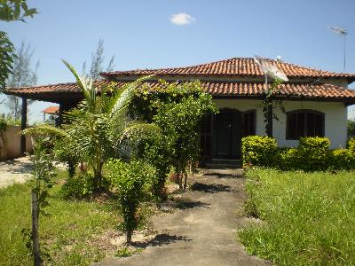 vendo casa nos portais de Praia seca 