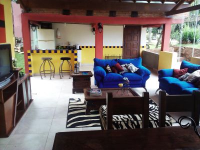 Alugo suítes para Temporada ou Moradia