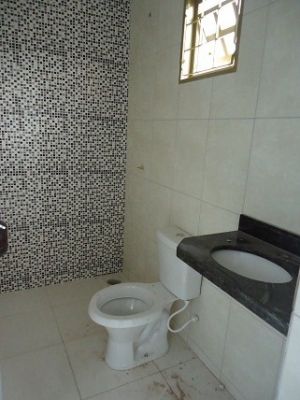 01 CASA ISOLADDA, 02 QTS C/ SUITE. RES.ITAIPÙ