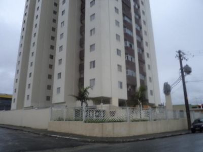 Apartamento na Vila Rosária