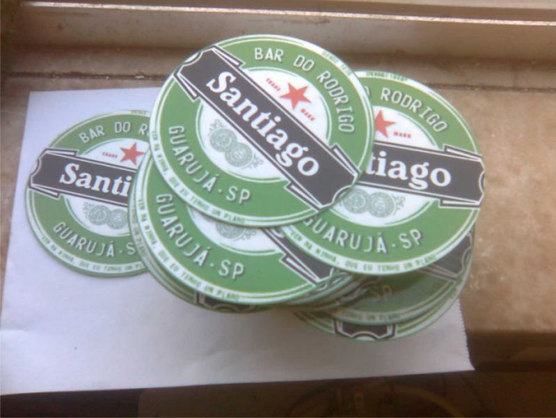 Bolachas de copp e copos personalizados