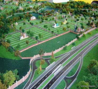 TOMMASO MAQUETES
