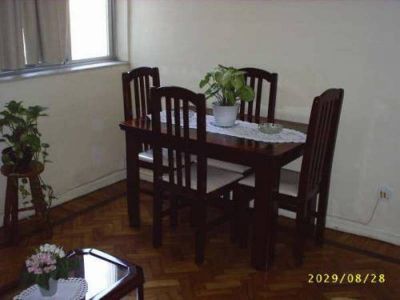 COPACABANA. QUARTO E SALA DE CATEGORIA.