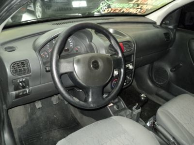 CORSA SEDAN 1.8  2007  R$ 25.900