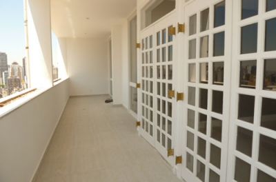 Apto na Av. Higienopolis, 158m², Todo Reformado!