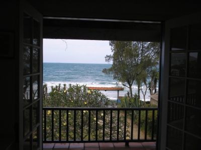 CASA COM VISTA PARA O MAR
