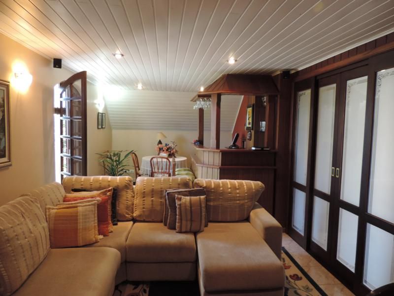 Casa em Campos do Jordão na Serra Azul