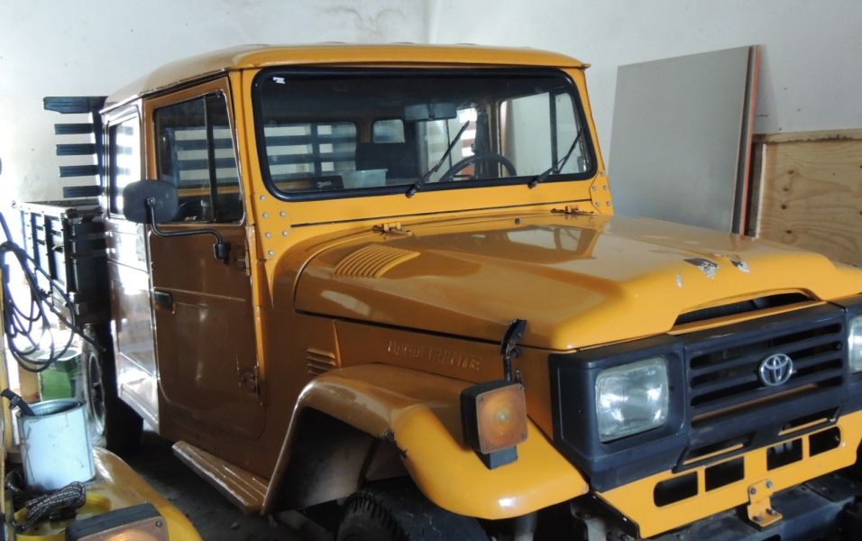 Toyota bandeirante jipe cabine dupla carroceria de madeira