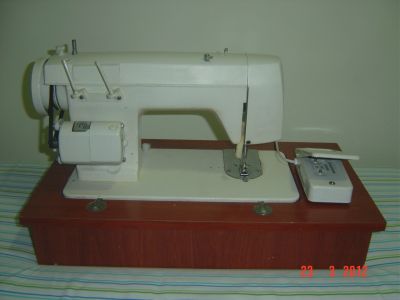 MÁQUINA DE COSTURA ELÉTRICA  ELGIM  ZIG ZAG,