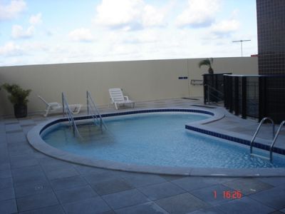 Apartamento com ótima localização em Ponta Negra