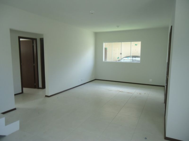 Casa nova em Condomínio próximo ao mar - Campeche - Floripa/SC