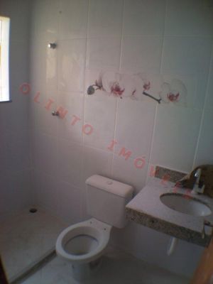 Olinto Imóveis vende Duplex 2 Quartos no Village em Rio das Ostras