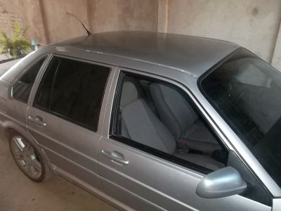 R&J ENVELOPAMENTO AUTOMOTIVO