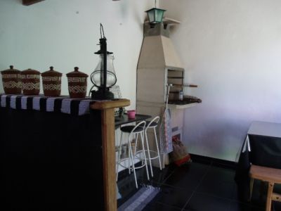 VENDO CASA MOBILIADA R$ 210.000,00