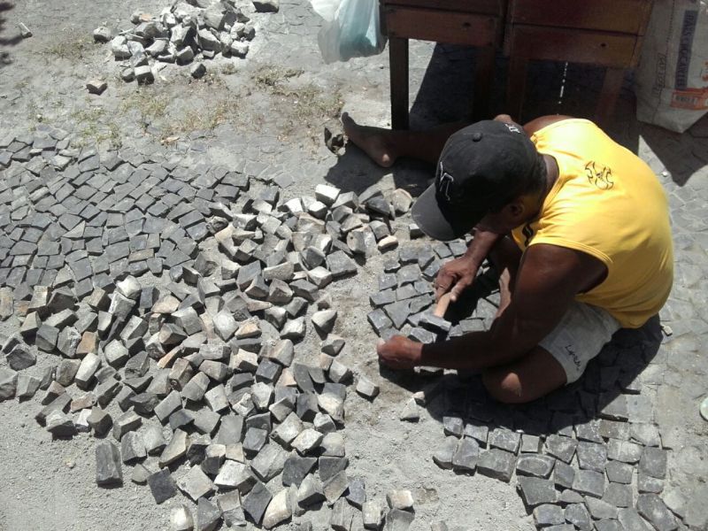 Calceteiro pedra portuguesa intertravado meio fio Whatsapp 2199935-8395