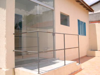 CASA EM BOTUCATU-S.P - JD REFLORENDA