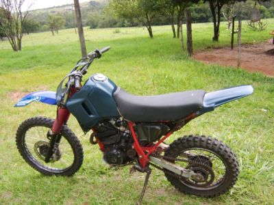 Sahara 350 de trilha, aceito troca por moto de menas cc, atenção não é a do video e sim das fotos