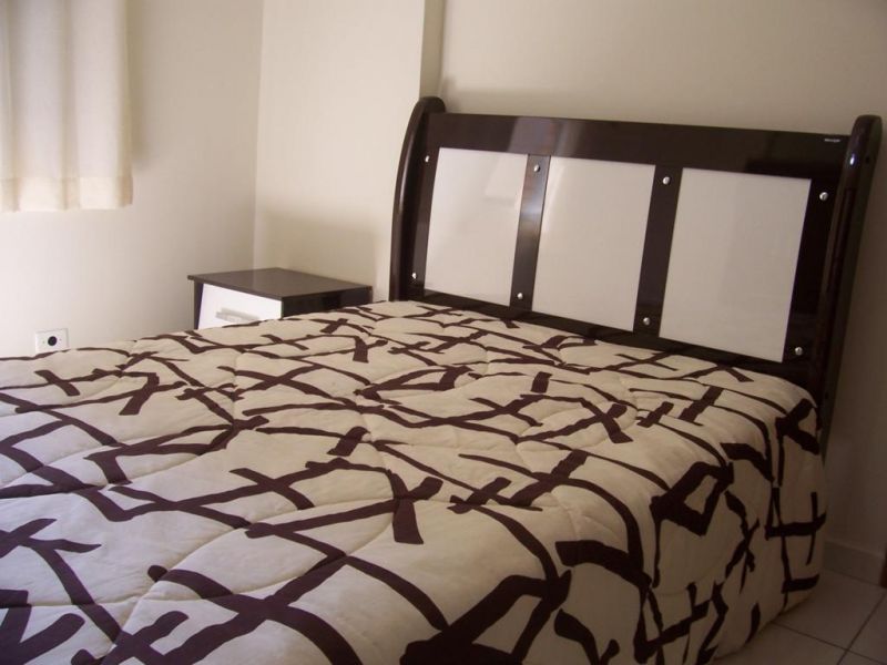 Temporada - Apto frente ao mar c/ suíte e Churrasqueira - PG