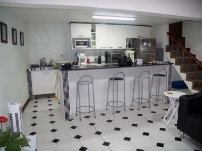 CASA NO COSME VELHO AOS PÉS DO CRISTO REDENTOR