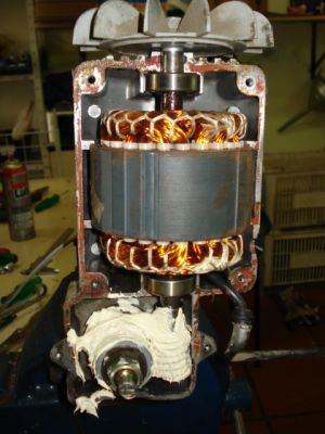 Conserto e automatização de portões 74780035 - 27590797