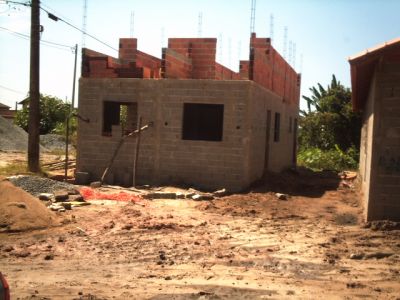 CASAS E SOBRADOS SEMI ACABADOS - MONGAGUA - SP - LITORAL SUL