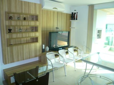 Lindo duplex 04 suítes.