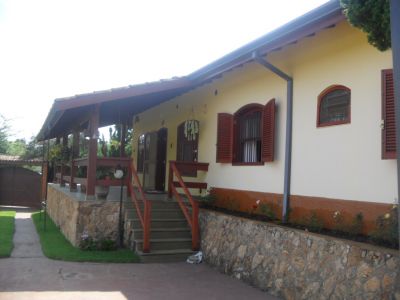 Jarinu SP linda chácara com piscina.