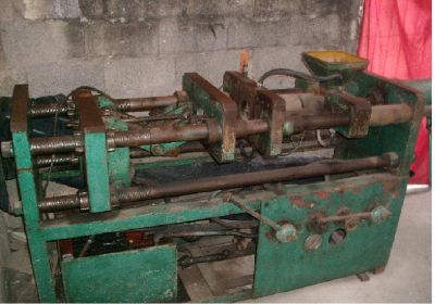 vende-se 02 injetoras de plastico