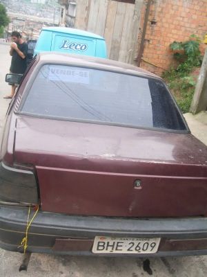 vendo monza 94 sucata andando valor 1.000 reais