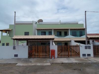 casas em Araruama a venda no centro  249.000,00 CEF