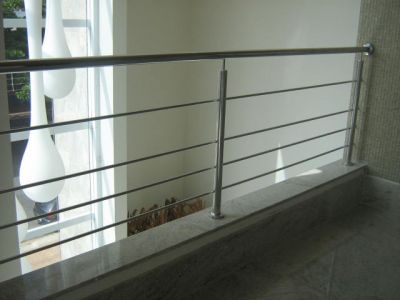 CORRIMÃO EM AÇO-INOX