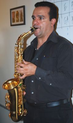 AULAS DE SAX, FLAUTA, CLARINETE E GAITA  NA REGIÃO DE SANTANA E CASA VERDE 