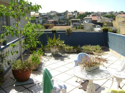 Vende-se Sobrado em A.E Carvalho