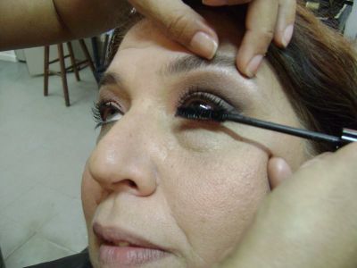 FÁTIMA ARAUJO MAQUIADORA