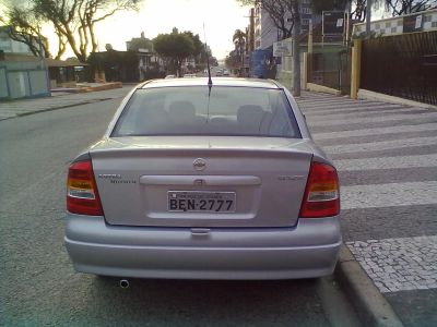 VENDO ASTRA SEDAN 1.8 SERIE MILENINUN 2000/2001