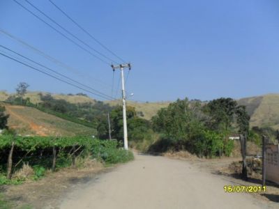Sítio com mais de 40.000m², casa e arvores frutiferas em Campo Grande 