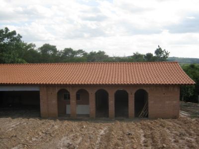 SITIO PRÓXIMO A REPRESA
