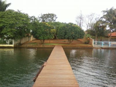 Vende-se uma Chácara 