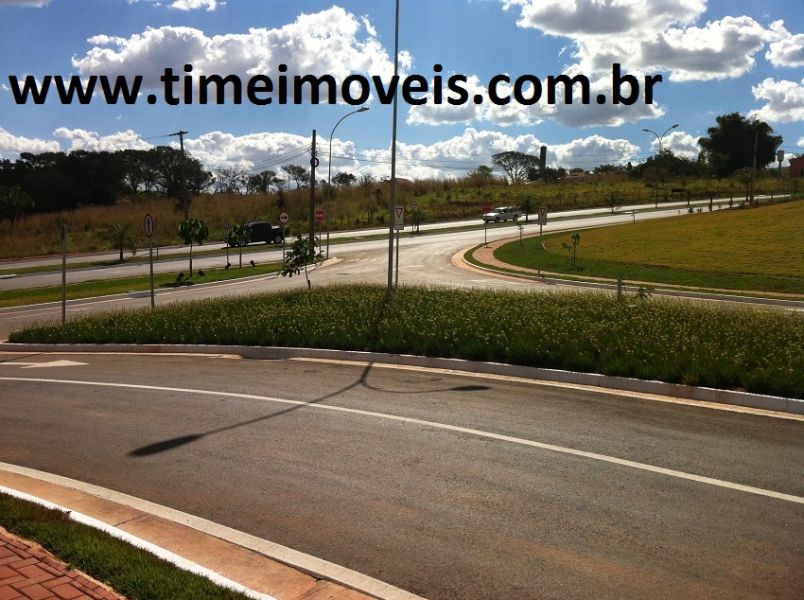  Condomínio Jardins Monique. Altíssimo Padrão! 747m²