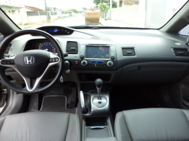  New Civic EXS Top com Central Multimídia