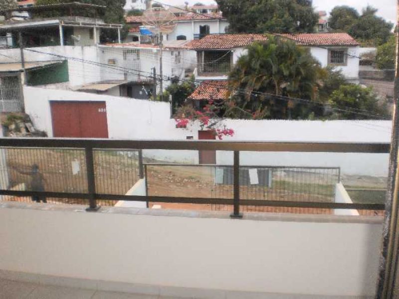 Casa Duplex 4 quartos suite 2 vagas nos Bultrins