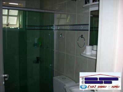 LINDA CASA EM BAIRRO NOBRE