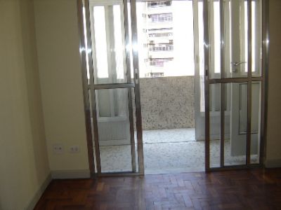 IMÓVEL LOCALIZADO NA REGIÃO CENTRAL.