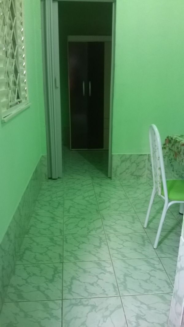 Casa mobiliada tv a cabo ar com agua e luz 1000