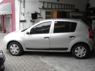 SANDERO EXPRESSION 1.6 - COMPLETA - SPACE CAR